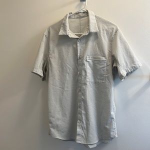 Lululemon seeksucker shirt